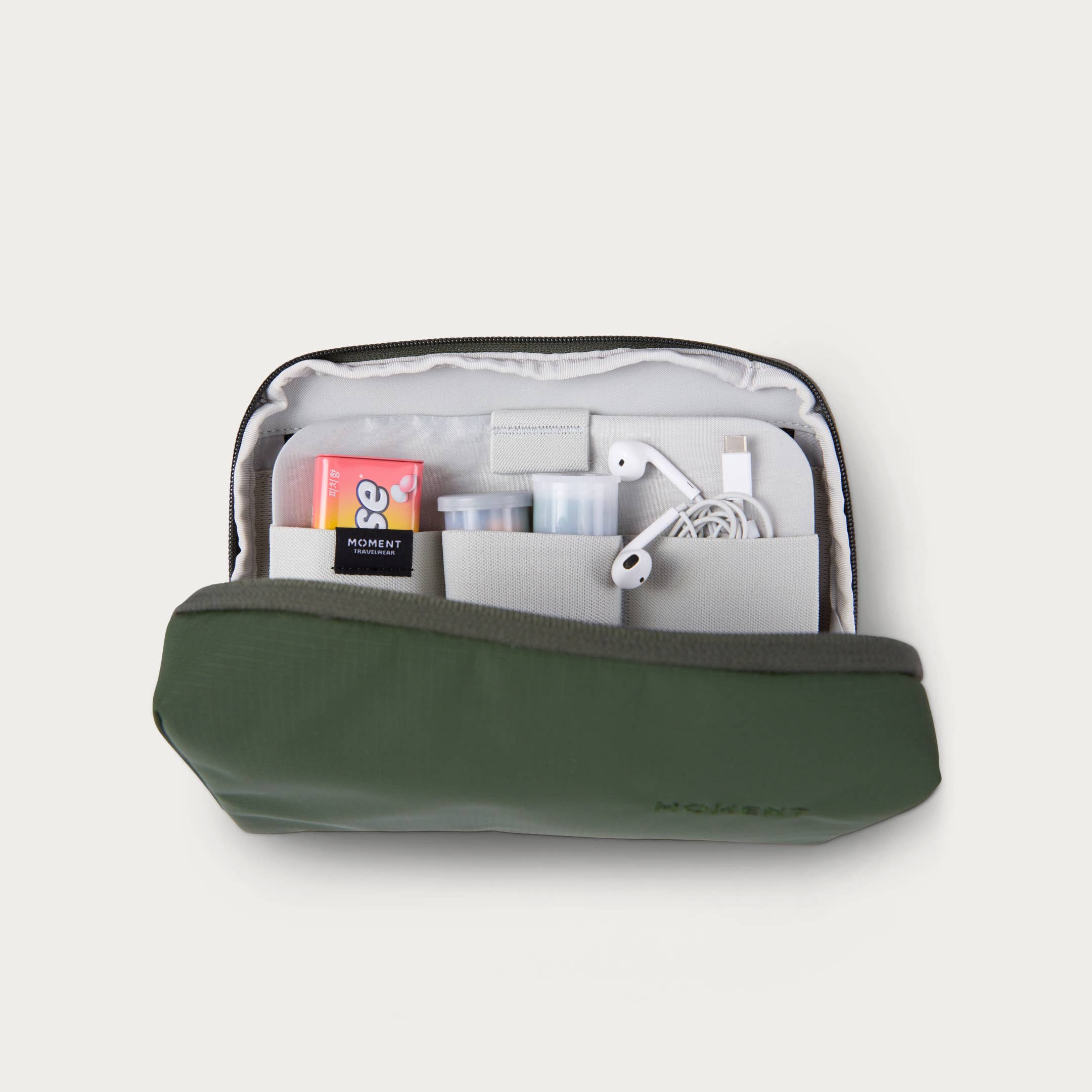 Moment - Wholesale Pouch - Unisex - Moment Everything Tech Organizer15