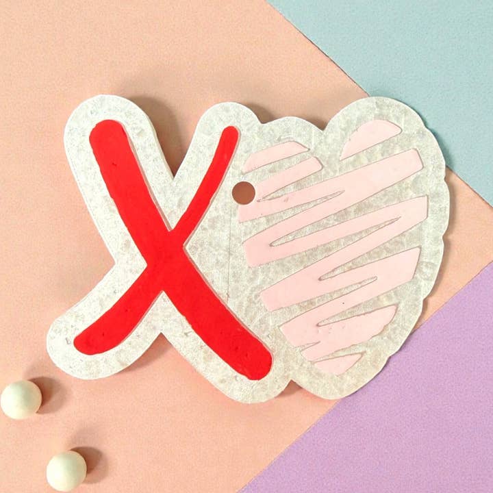 XO Medium Freshie pour la vente par Bug and Bean Freshies