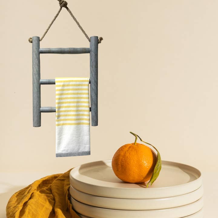 Wilco Home – wholesale Tea towel – Tea Towel 3-Rung Wall Ladder with Rope Hanger