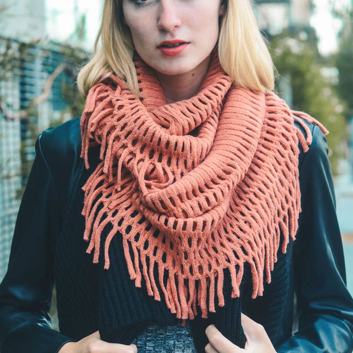 Leto Accessories – wholesale Scarf – Women's – Tassel Fringe Knit Infinity Scarf – Cozy & Stylish 🧣