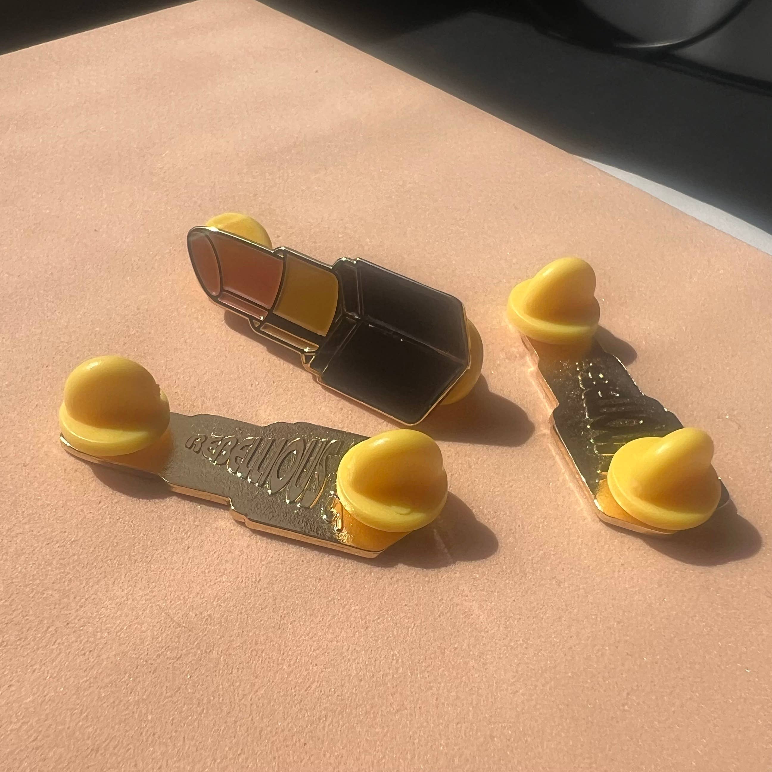 Rebellious Pins - Wholesale Lapel Pin/Button - Nude Lippie Enamel Pin1