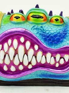 Scatola Mimic con 7 Dadi da Gioco Rosso Perla per la vendita all'ingrosso da parte di Fantasy Gifts