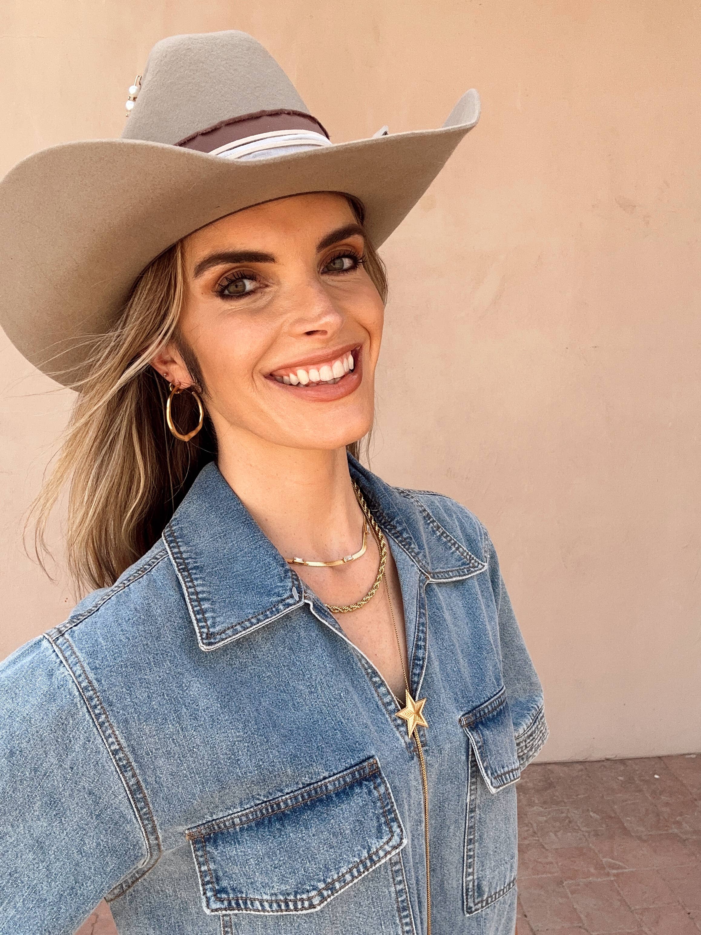 mila + stevie - Wholesale Pendant/Charm Necklace - Star bolo necklace3