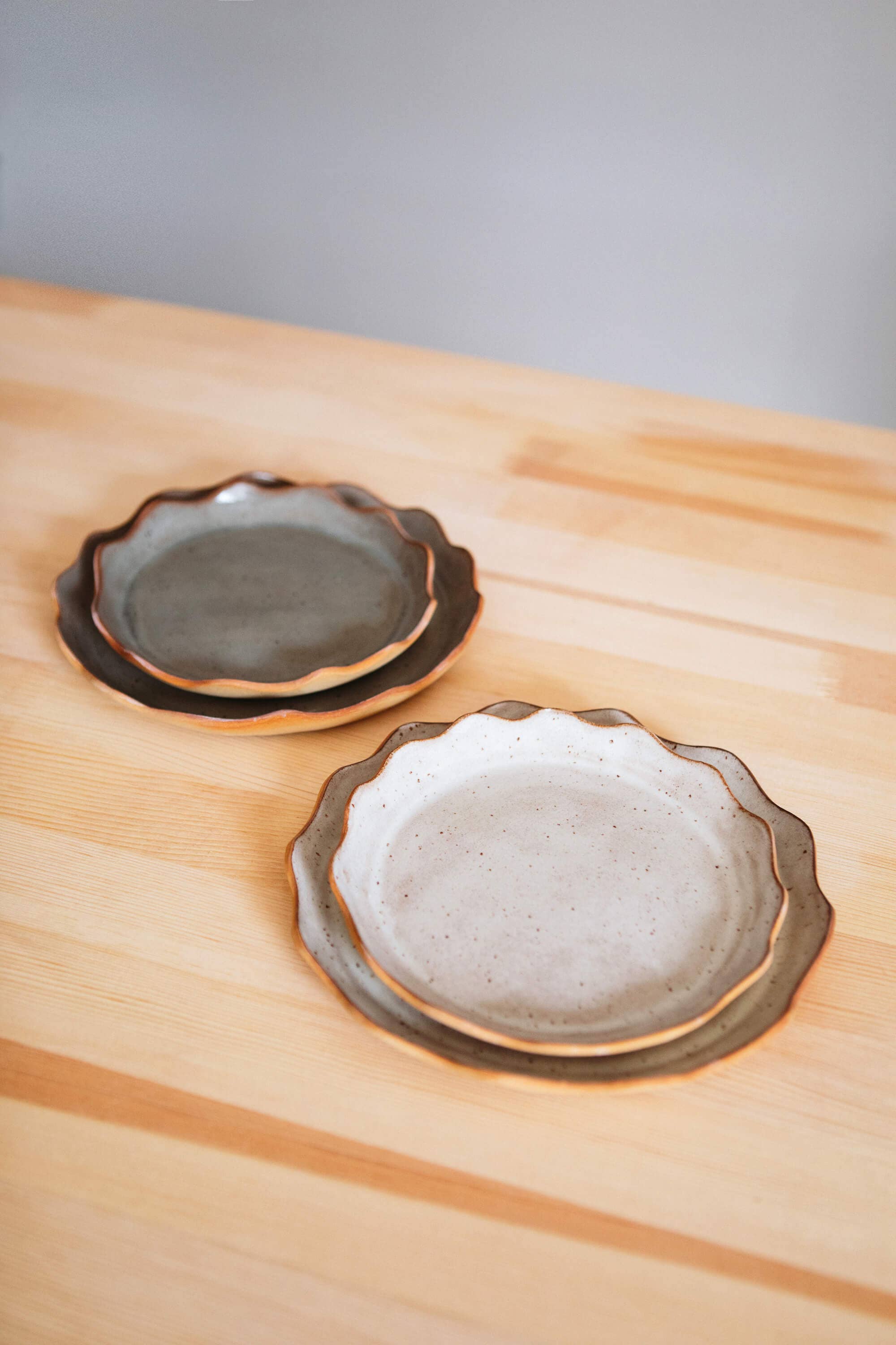 Ohyoko ceramics - Vente Plats - Assiettes en céramique artisanale avec bords ondulés7