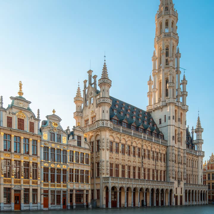 AB Crystal Collection - Wholesale Keychain - Unisex - grand place brussels souvenir gift set – belgium landmarks2