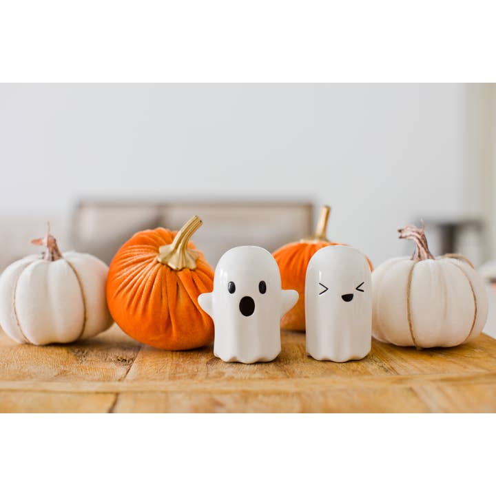 Pearhead - Wholesale Salt & Pepper Shaker Set - Ghost Salt & Pepper Shakers, Halloween Decor
