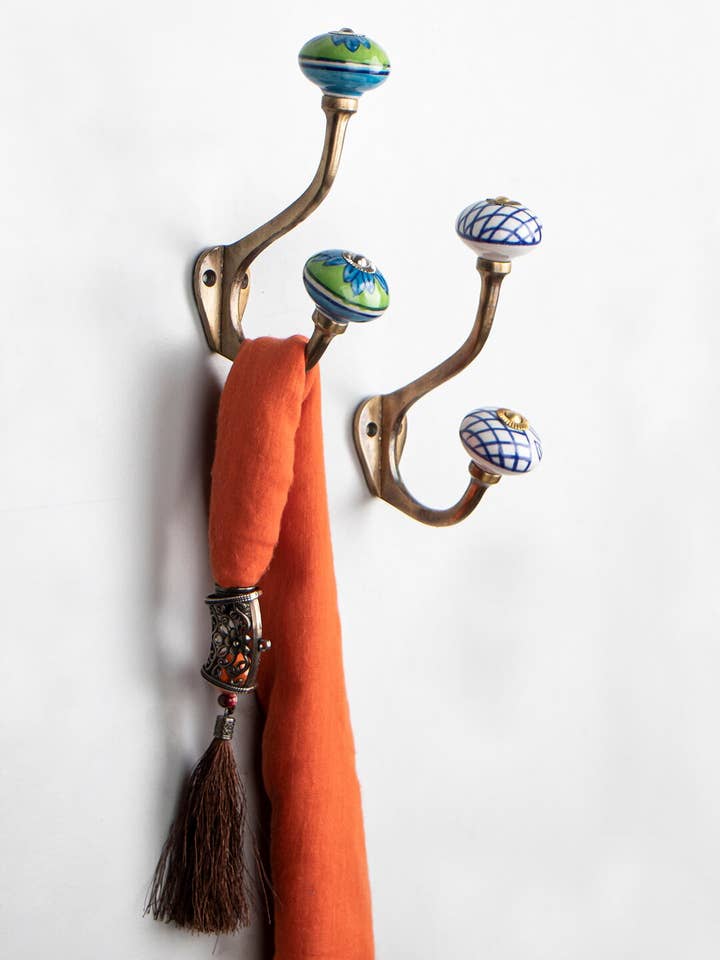 Cabide de parede de cerâmica artesanal aleatório variado | Cabide de parede vintage | Cabide de casaco |Ganchos de parede de metal |Cabide de ferragens para móveis | Cabide de banho por atacado de KNOBCO