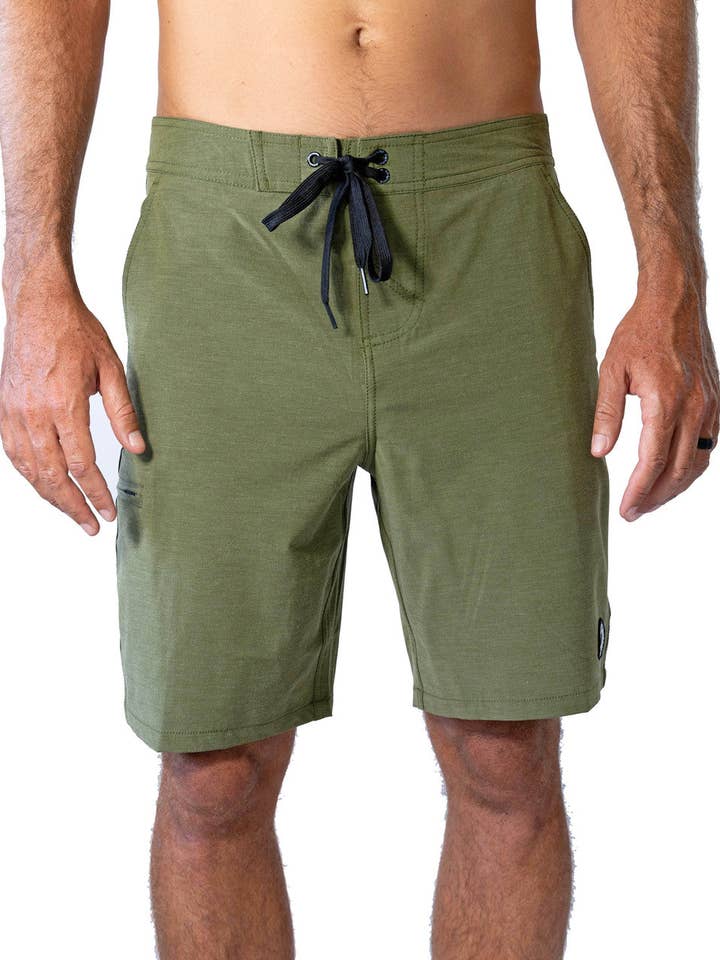 Maui Rippers – wholesale Swim shorts – Men′s – Moss 21" Hybrid Boardshort1