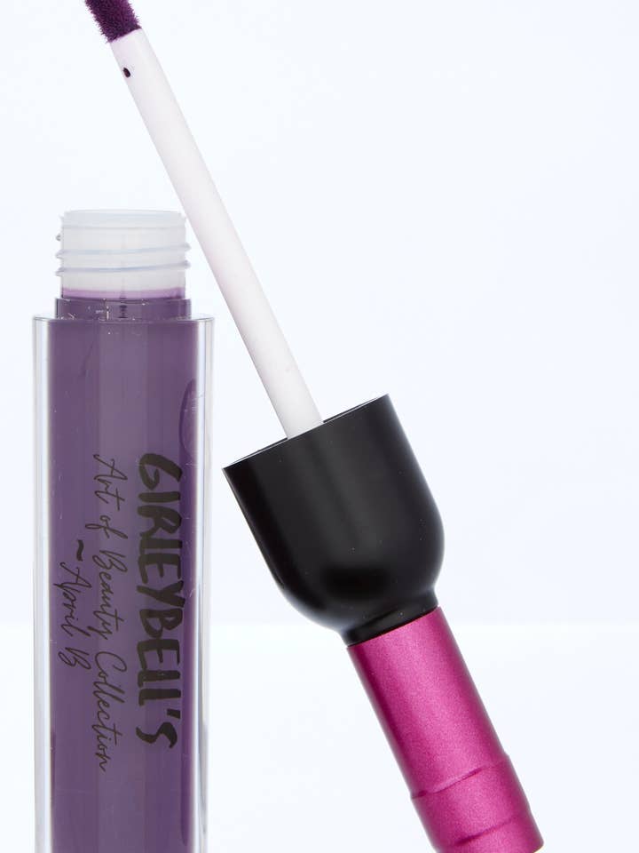 Rossetto opaco Girley Bell's Fine Wine per la vendita all'ingrosso da parte di Girley Bell's Art Of Beauty