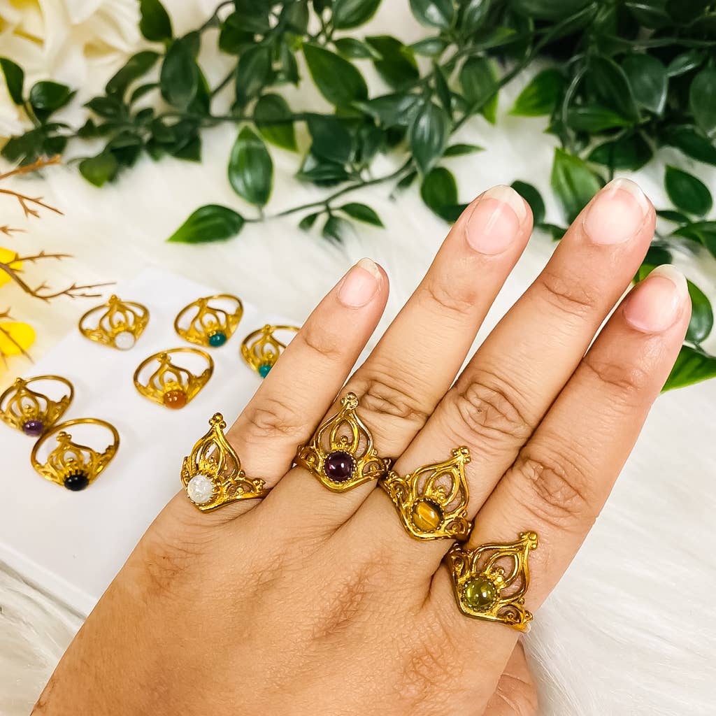Karma Nepal Crafts - Venta al por mayor Anillos grandes/de cóctel - Anillos apilables estilo boho bañados en oro, juego de 100 piezas ($2,25 cada uno)7