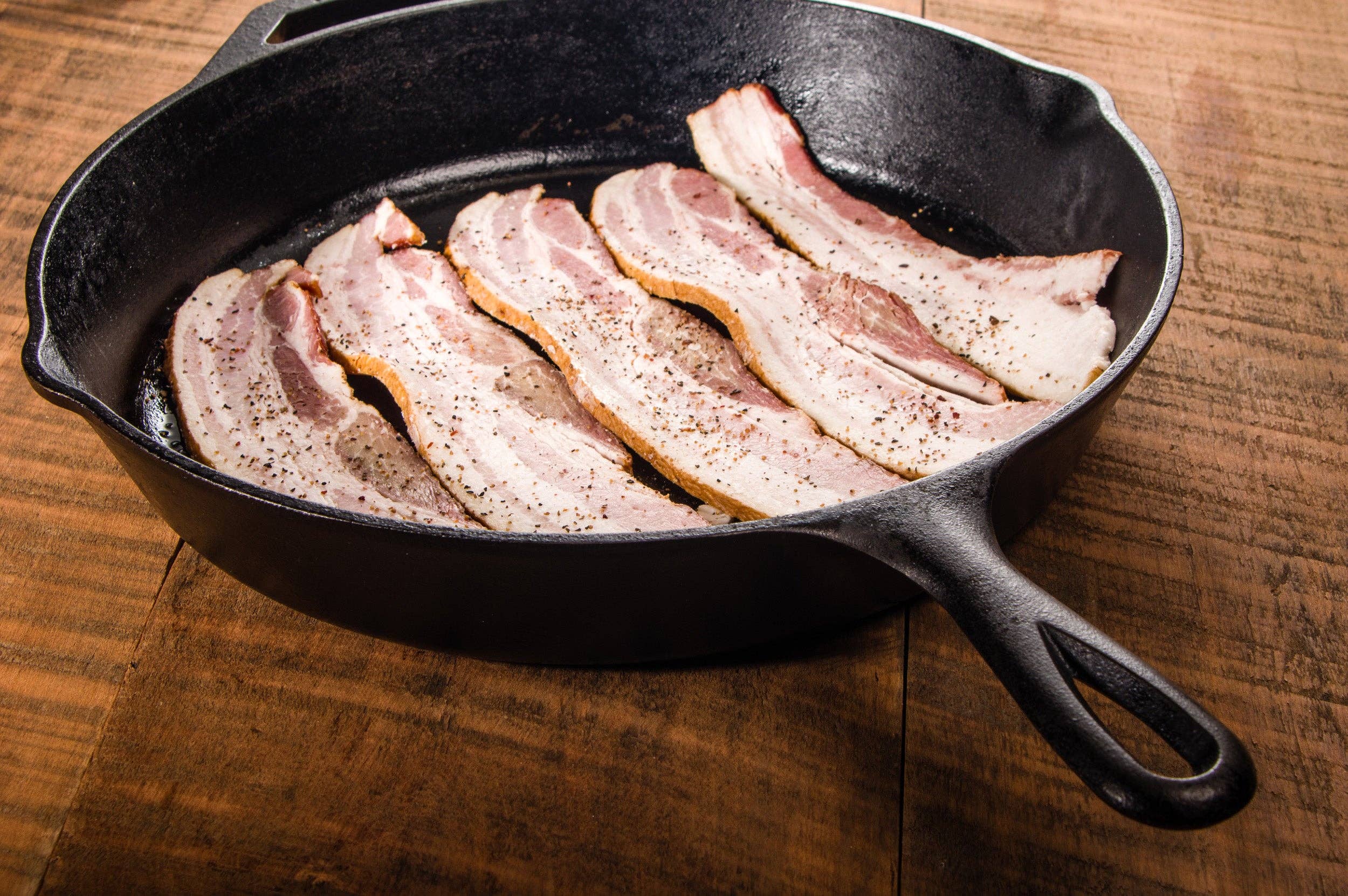 Crucible Cookware - Wholesale Cast Iron Skillet - Cast Iron Skillet Set 12-Inch (30,5 cm) & 10.25-Inch (26 cm)6