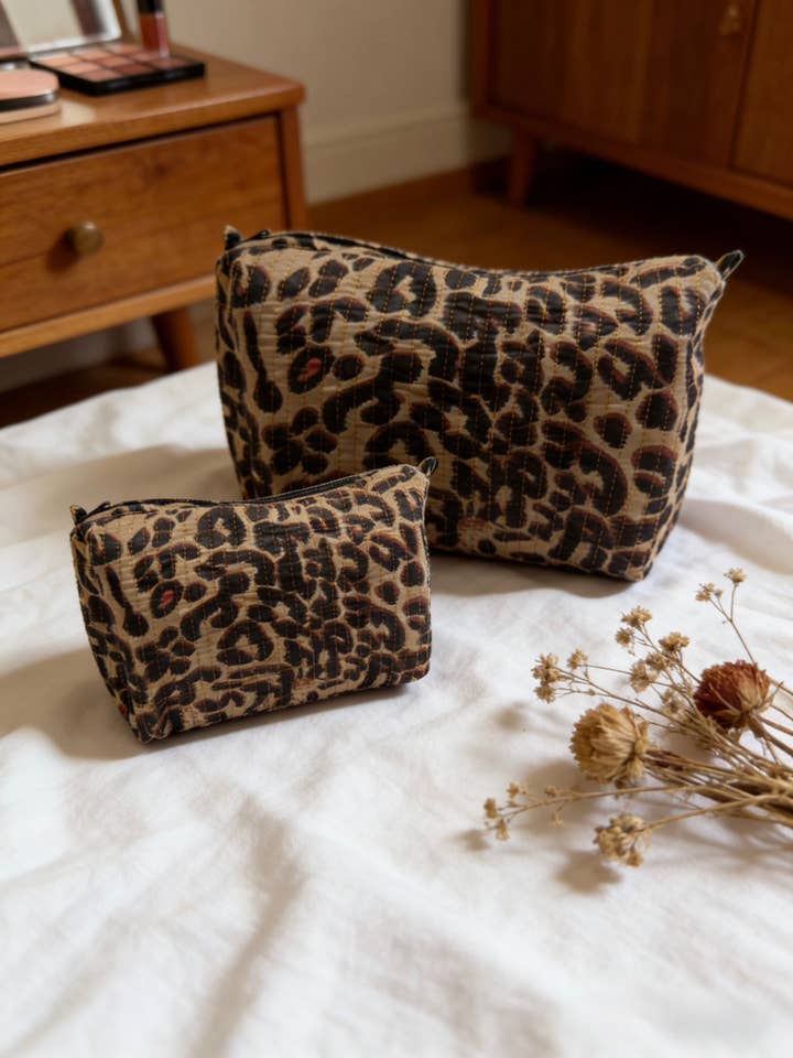 Mother-daughter quilted cotton pouches with leopard pattern for wholesale by LINETA