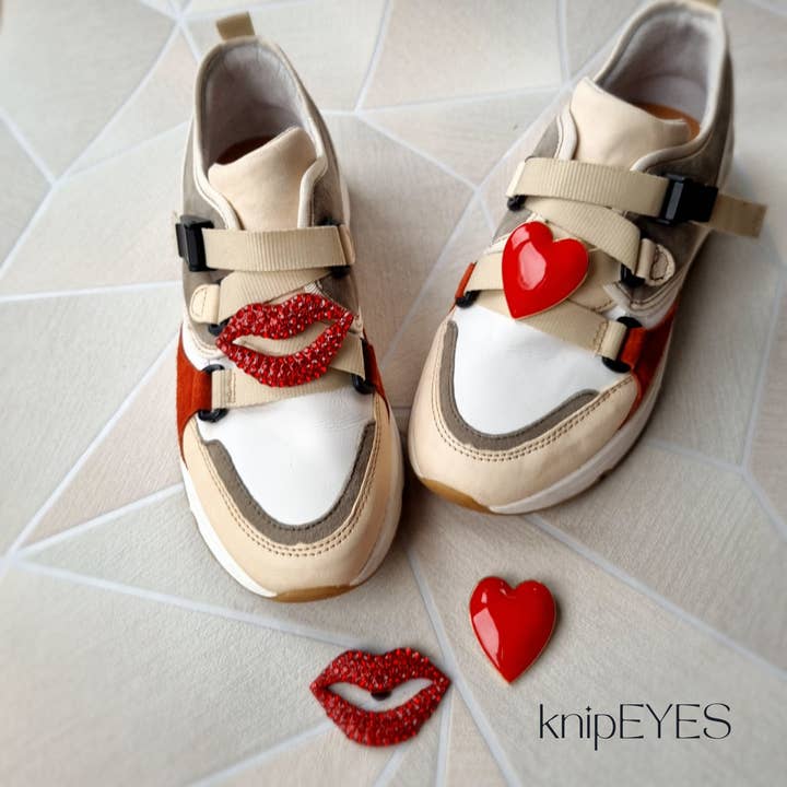 knipEYES - Wholesale Shoe jewellery – Women’s - Shoeclips & Fashionclips KISS - LIPS (per pair)2