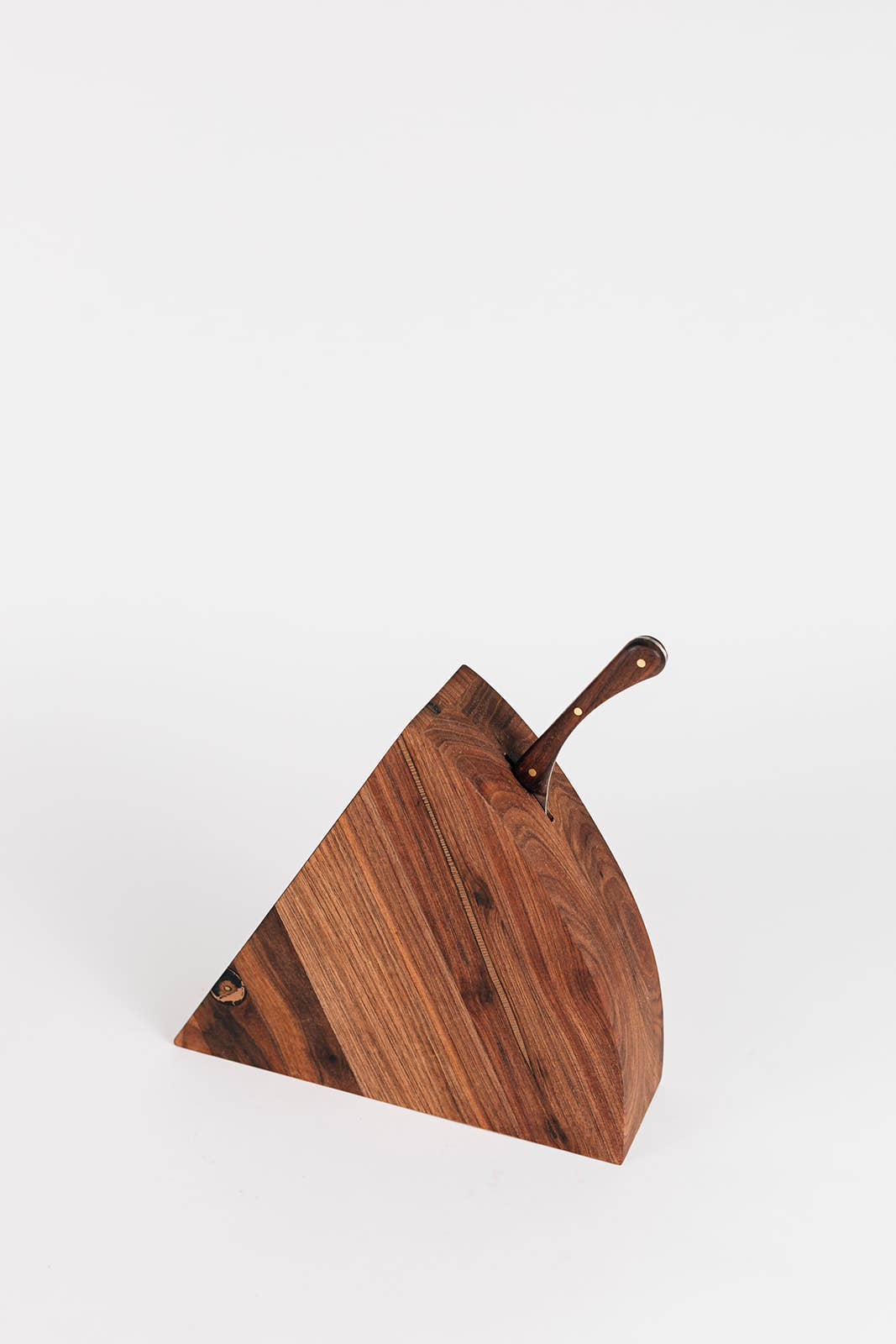 Millstream Home – Großhandel Käsemesser – Der Käseblock mit handgeschmiedetem Streicher1