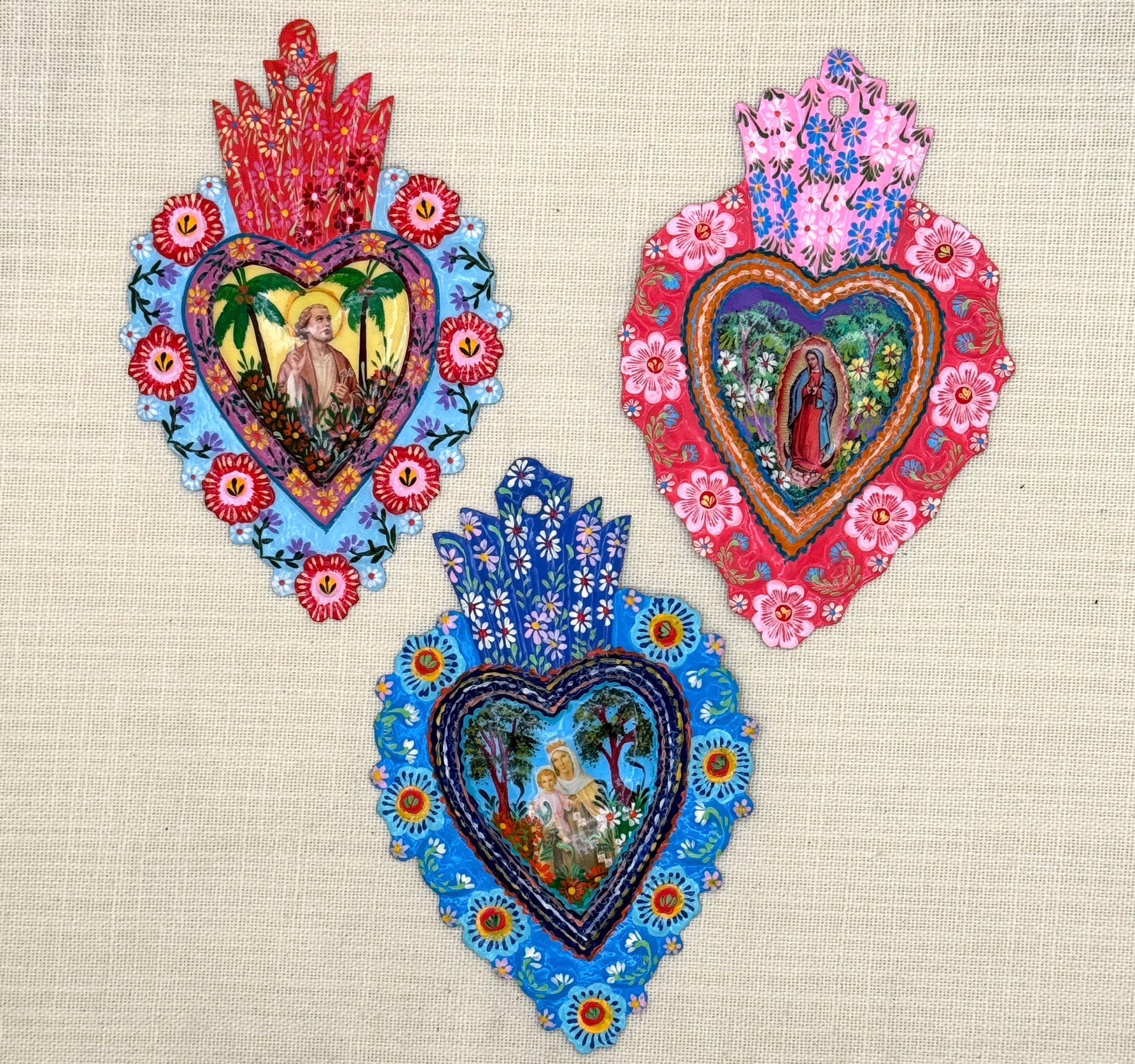 Tesoros Trading Company - Wholesale Wall Accent - Painted Milagro Heart, Sm, Peru1