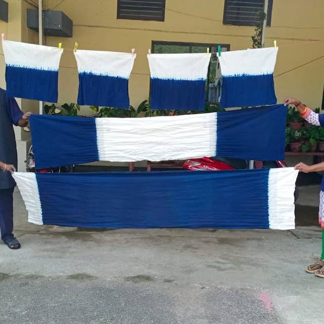 TerraKlay – wholesale Dinner & cloth napkin – Indigo Blue Cotton Napkins Naturally Dyed Ombré Shibori2