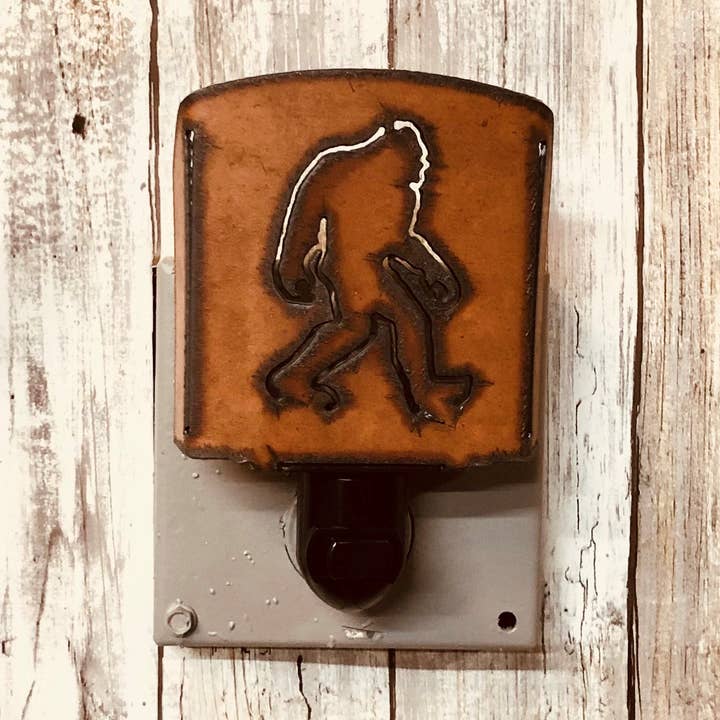 Universal Ironworks USA - Wholesale Night Light - Bigfoot Yeti Sasquatch Classic Nightlight0