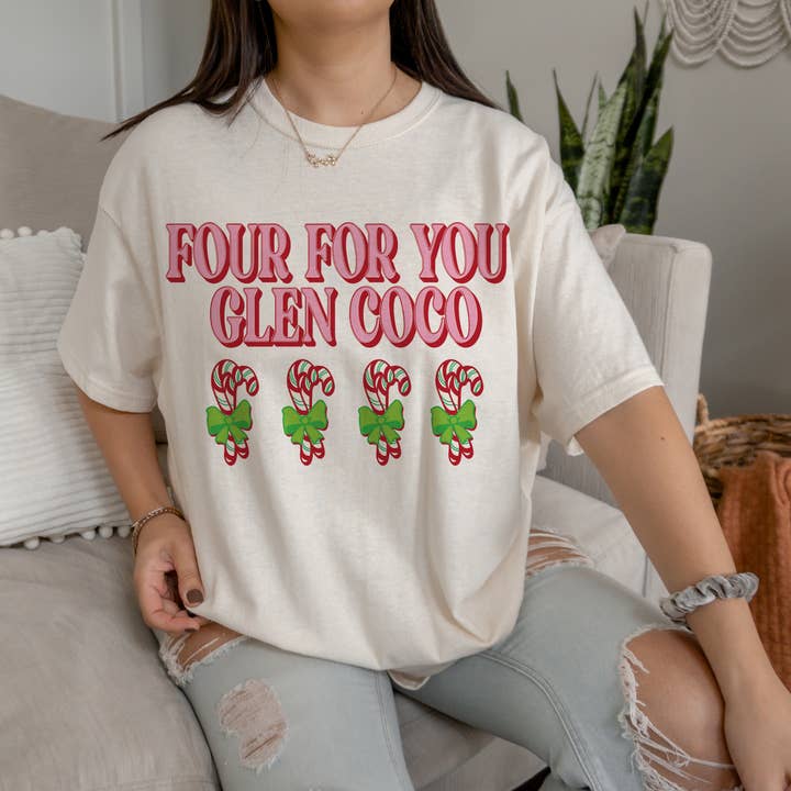 Four for you Glen Coco - Mean Girls Holiday Shirt voor wholesale door PJ AND CO