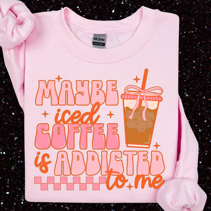 Vielleicht ist der Eiskaffee süchtig nach meinem T-Shirt/Sweatshirt. für den Großhandel von StricklandDesignCo