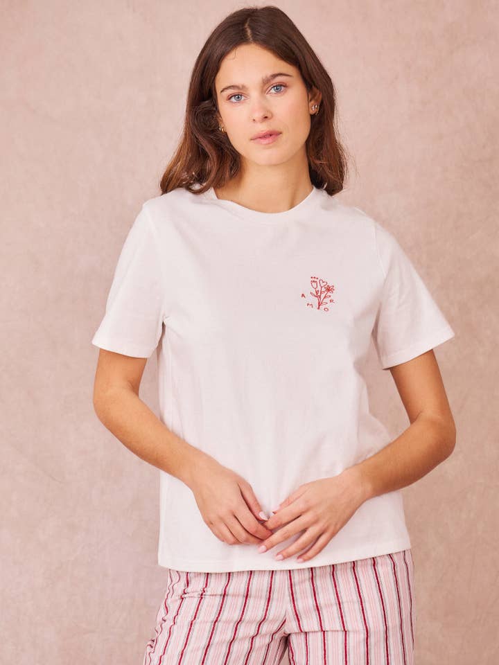 AIMÉE Embroidered T-Shirt – Timeless Comfort
for wholesale by Calie Paris