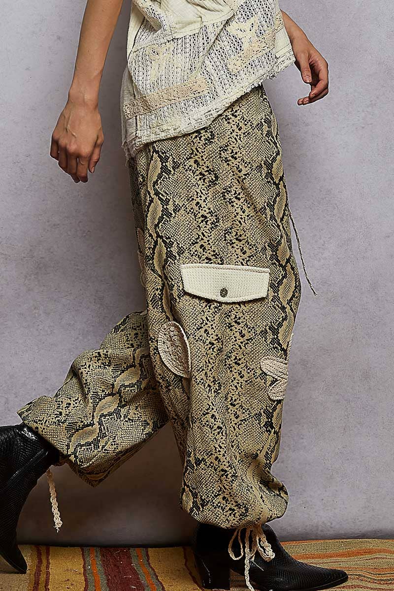 Pol Clothing - Wholesale Pants - Women's - Pleat Detail Floral Patchwork Cargo Pants17