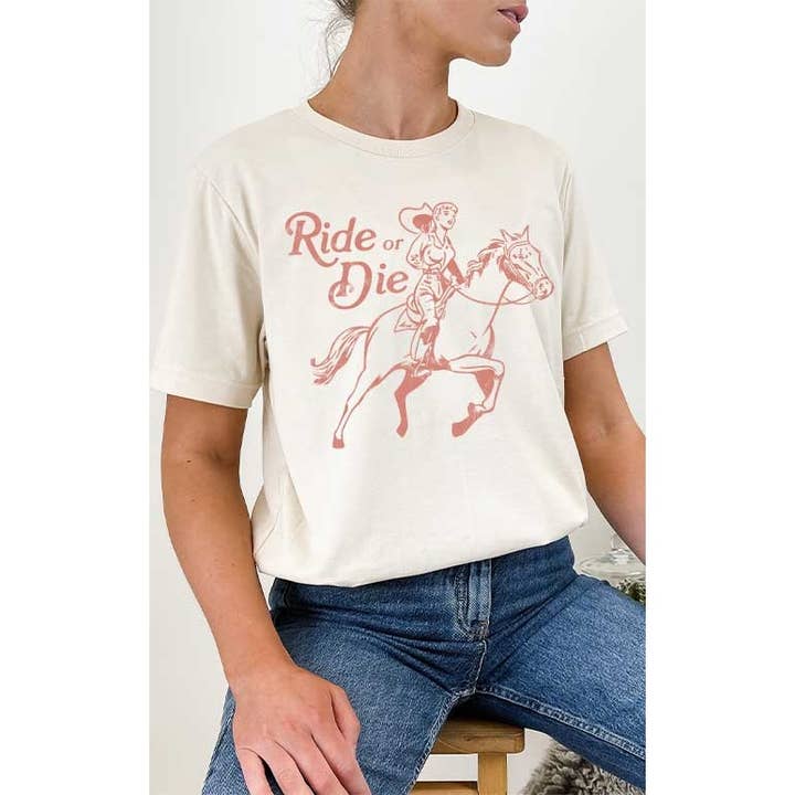 T-shirt imprimé western Ride or Die Cowgirl pour la vente par Select Apparel