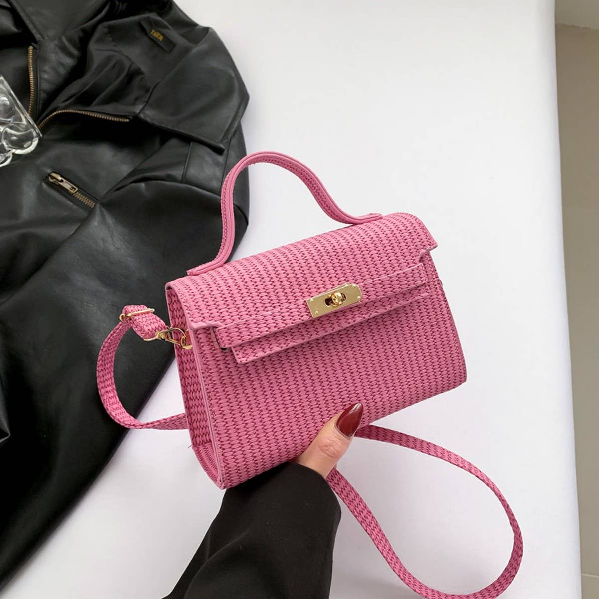 ACCITY - Wholesale Messenger Bag - Women's - NICHE FASHION RETRO MESSENGER BAG_CWAB32954