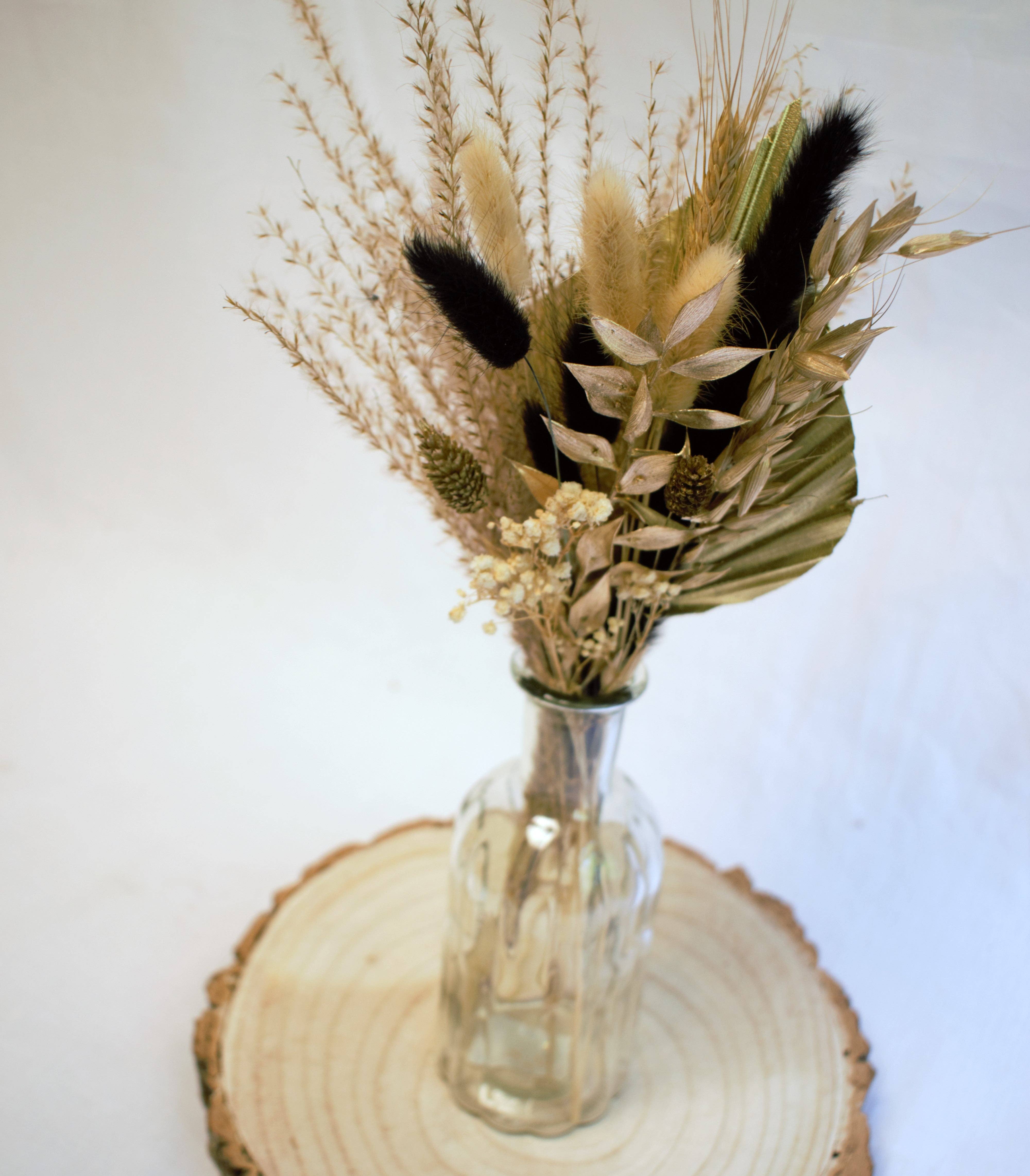 Opal Lily – wholesale Dried/pressed flowers – Black & Gold Palm Spear Bouquet8