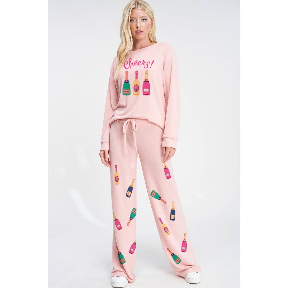 Phil Love – Großhandel Set aus Oberteil und Hose (NICHT Loungewear) – Damen – Weiches Loungewear-Set mit Champagnerflaschenprint für den Urlaub5