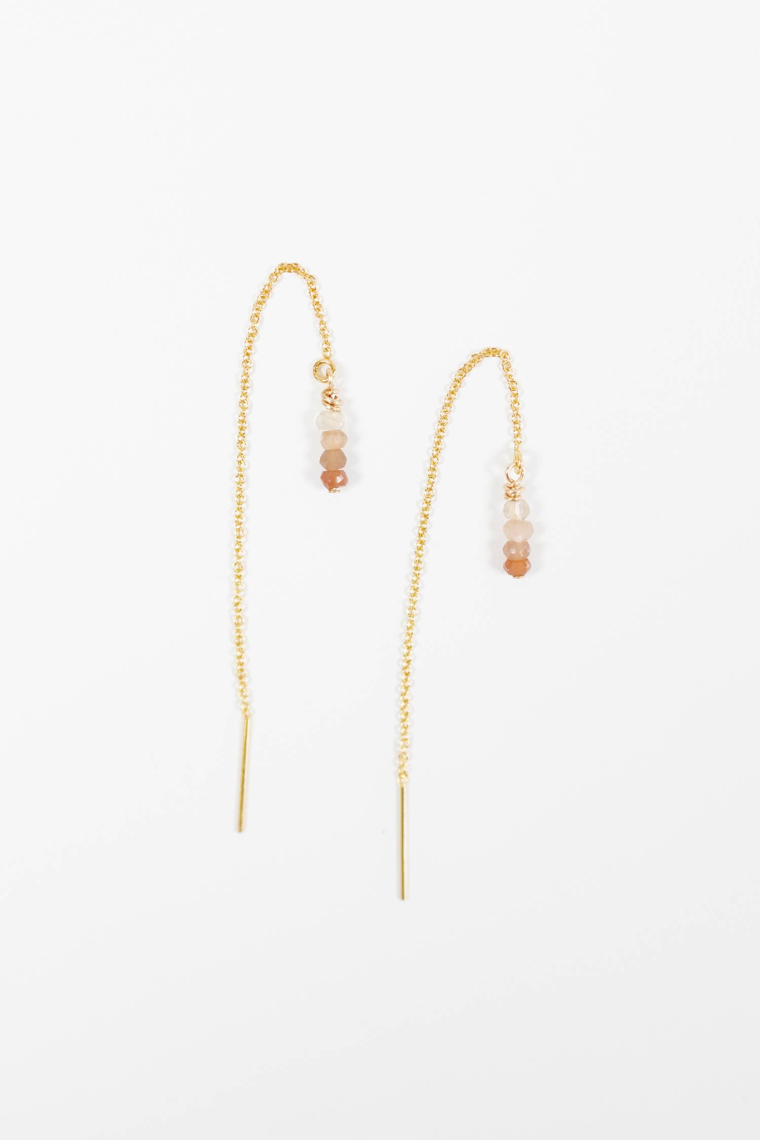 Mira Kauai - Wholesale Hangende/ronde oorbellen - Kettingrijger met oorbellen met meerdere stenen