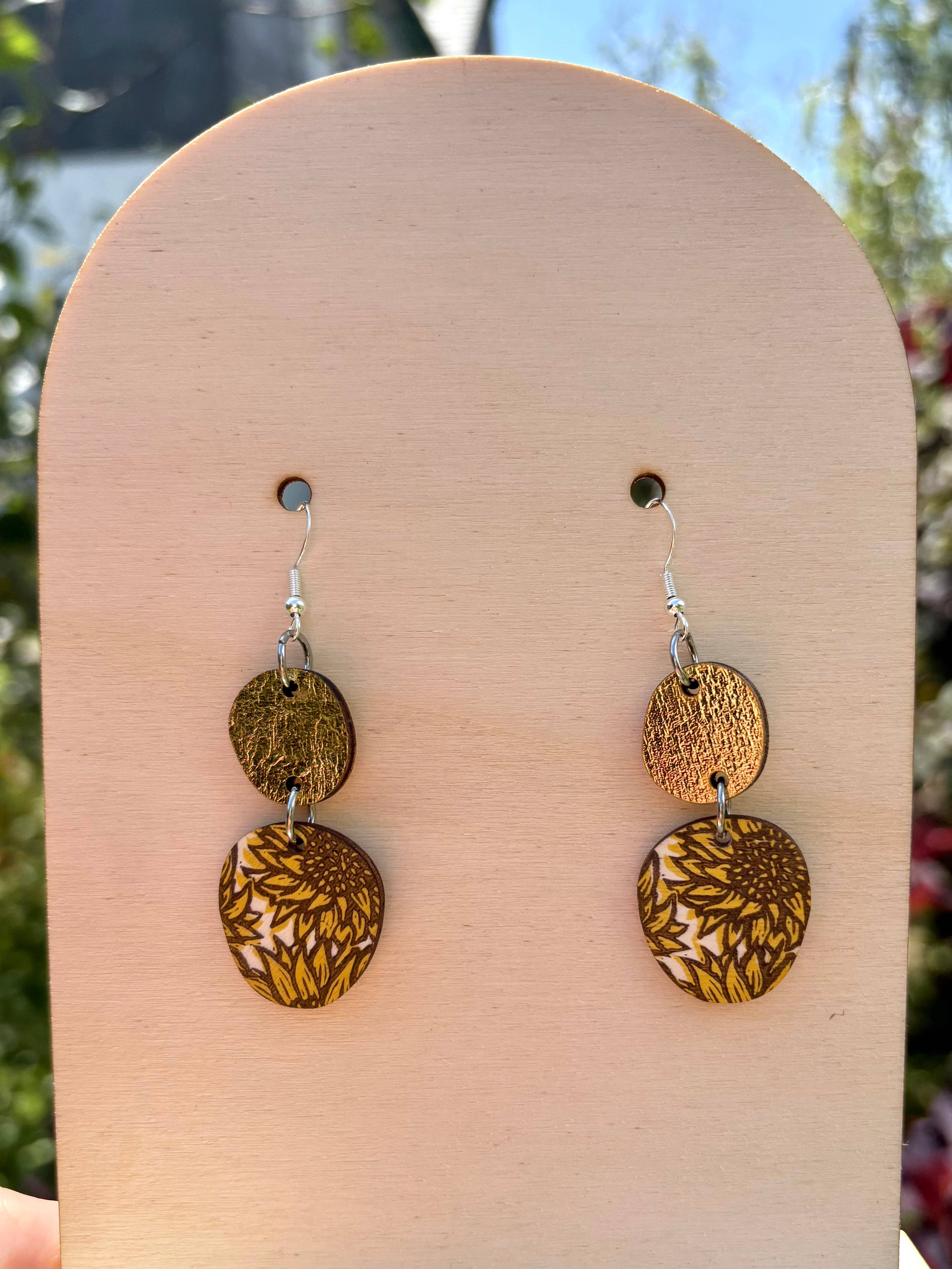 Beth Lewis Art – wholesale Dangle earrings – New Colourful Wooden Earrings7