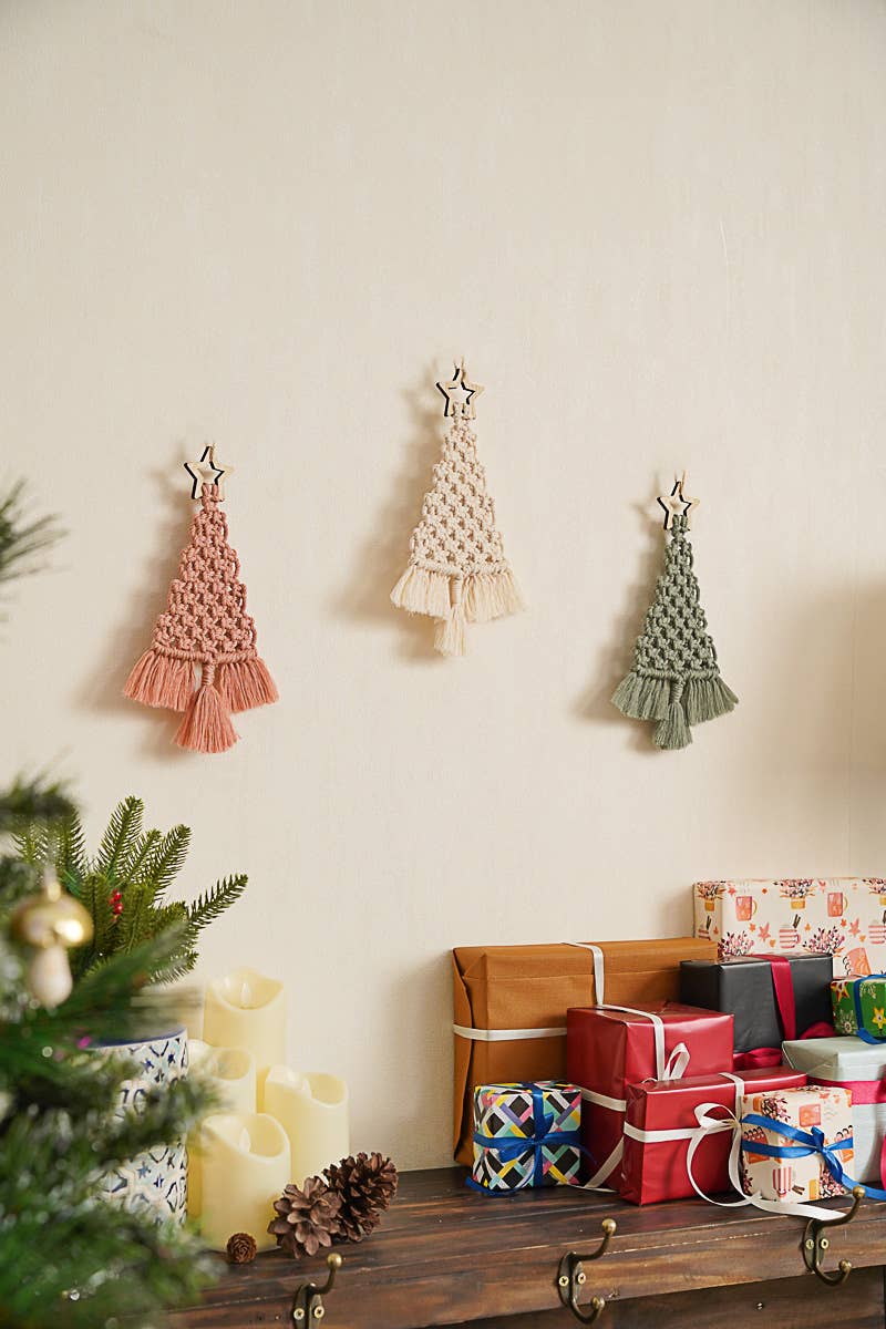BeanDaikon - Wholesale Christmas Decoration - Macrame Christmas Tree Wall Hanging - X056