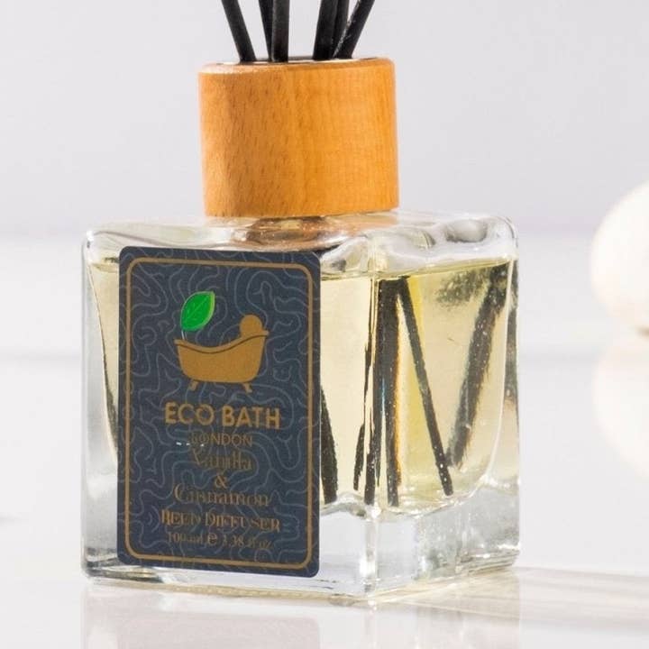 Collection de diffuseurs Eco Bath London Reed - Parfum d'intérieur luxueux, diffuseurs d'ambiance durables avec huiles essentielles naturelles, 100 ml (3,38 fl.oz), plusieurs parfums disponibles pour la vente par Eco Bath London
