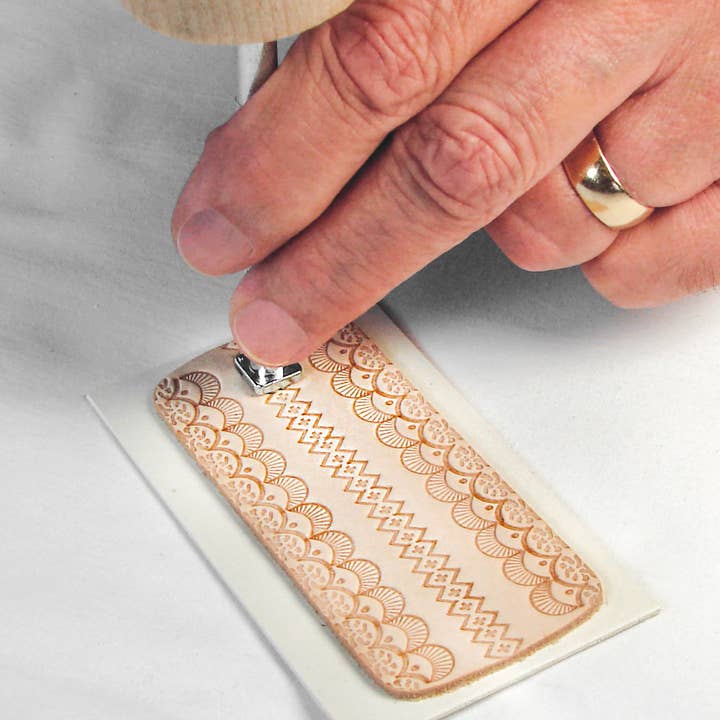 Realeather - Venta al por mayor Utensilio para manualidades - Descubre el juego de sellos de cuero3