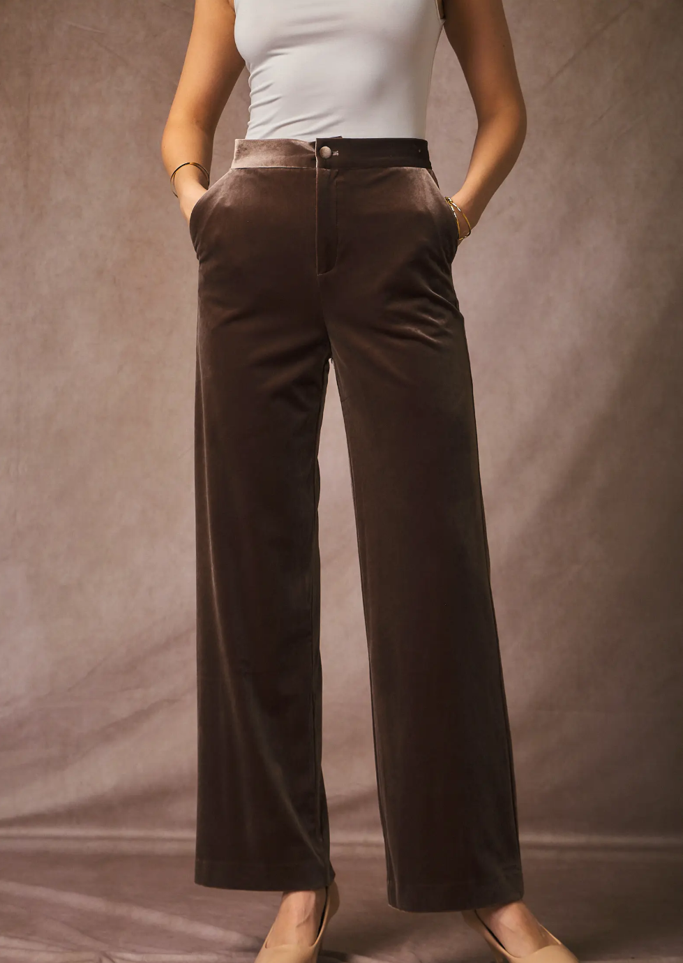 CHOKLATE PARIS - Wholesale Pants - Women's - High-waisted straight-cut velvet trousers - P22288