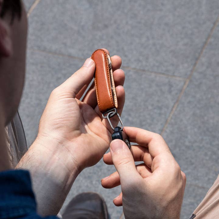 Jibbon - Wholesale Keychain – Unisex - Titanium Keyring1