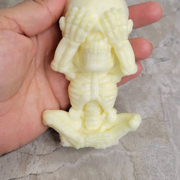 Bougie en cire de palmier Skeleton Hear No Evil See No Evil Speak No Evil bougie, bougie façonnée, bougie sculpturale pour la vente par My Magic Place Shop