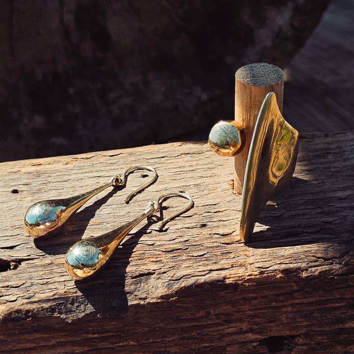 Bisjoux - Wholesale Dangle Earrings - Brass droplet teardrop tear handing dangle earrings