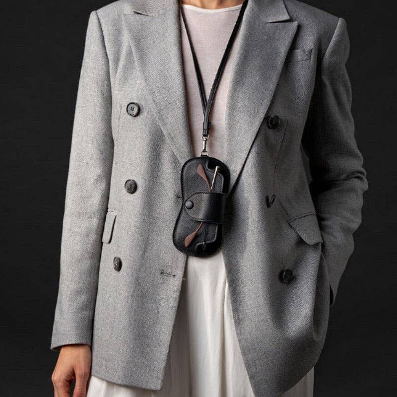 Dipped Shop - Wholesale Eyewear Cases & Holders - Women's - Classic Leather Neck Hanging Glasses Case DP25B9340