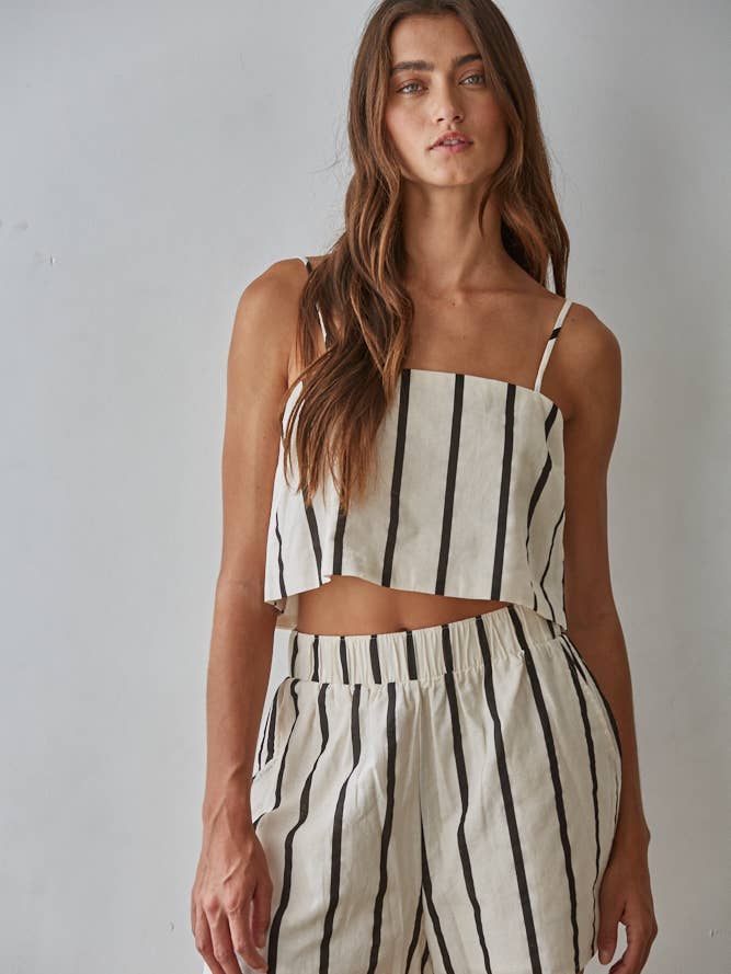 LAR1127 | Woven Cotton Linen Square Neck Crop Top for wholesale by By Together