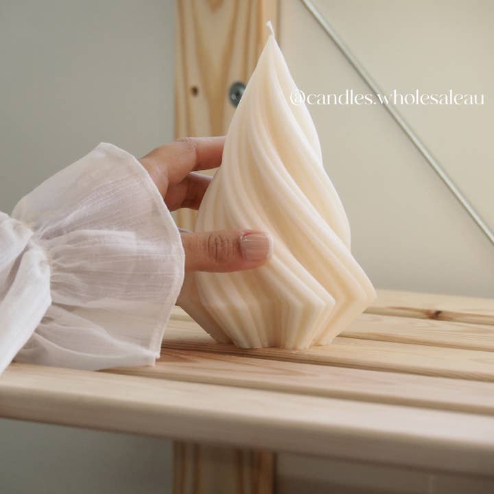 Large spiral soy candle for wholesale by Candles Wholesale Au