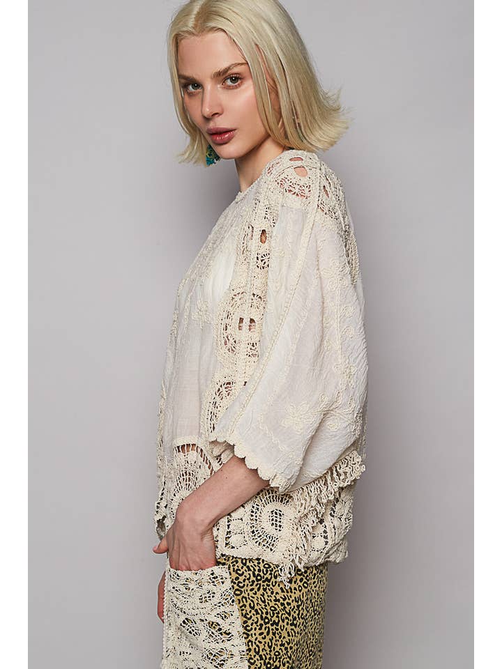 NATUREL Haut à manches courtes avec broderie florale et col rond en vente sur Faire4