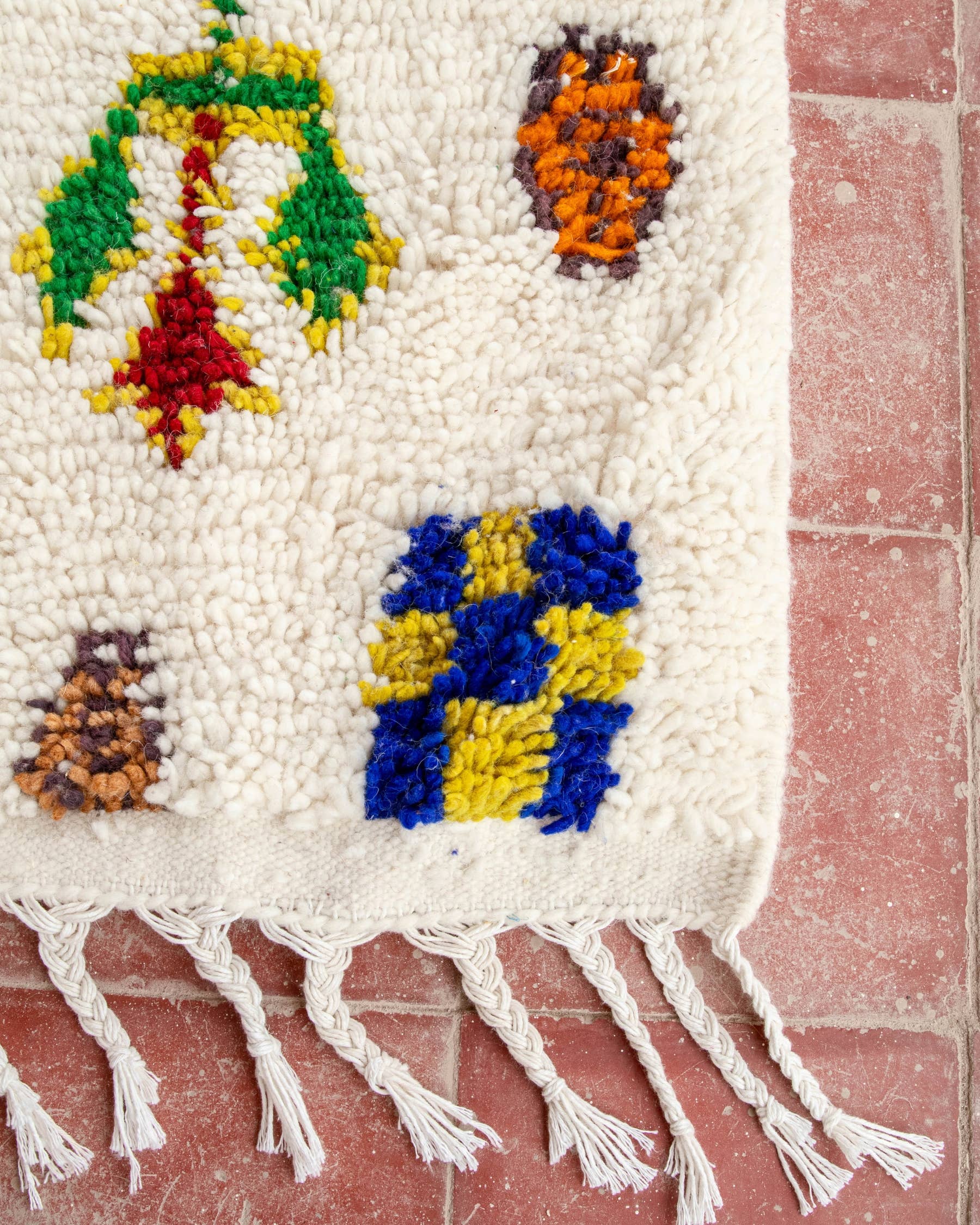 Maison Berber - Wholesale Area Rug - Handwoven Boujaad Wool Rug – Multicolour Symbols – Rug 155