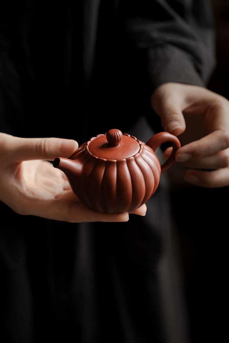 Gohobi （We cover U.S. import duties） - Wholesale Tea Pot - Gohobi Yixing Zisha Chrysanthemum Petal Teapot4