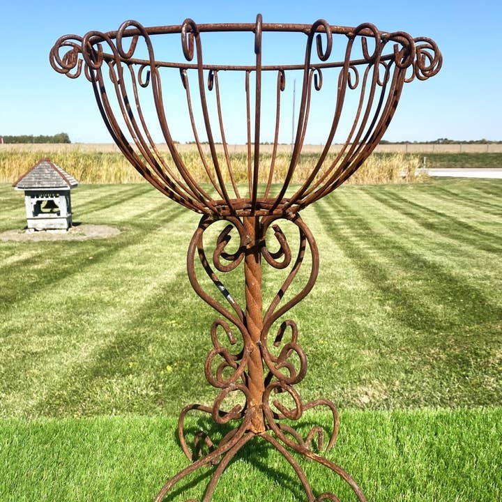 Garden Iron And More - Wholesale Outdoor Ornament/Decor - Heavy Planter PLANTER W-TRUNK COLUMN, 1pcs. Pot Holder