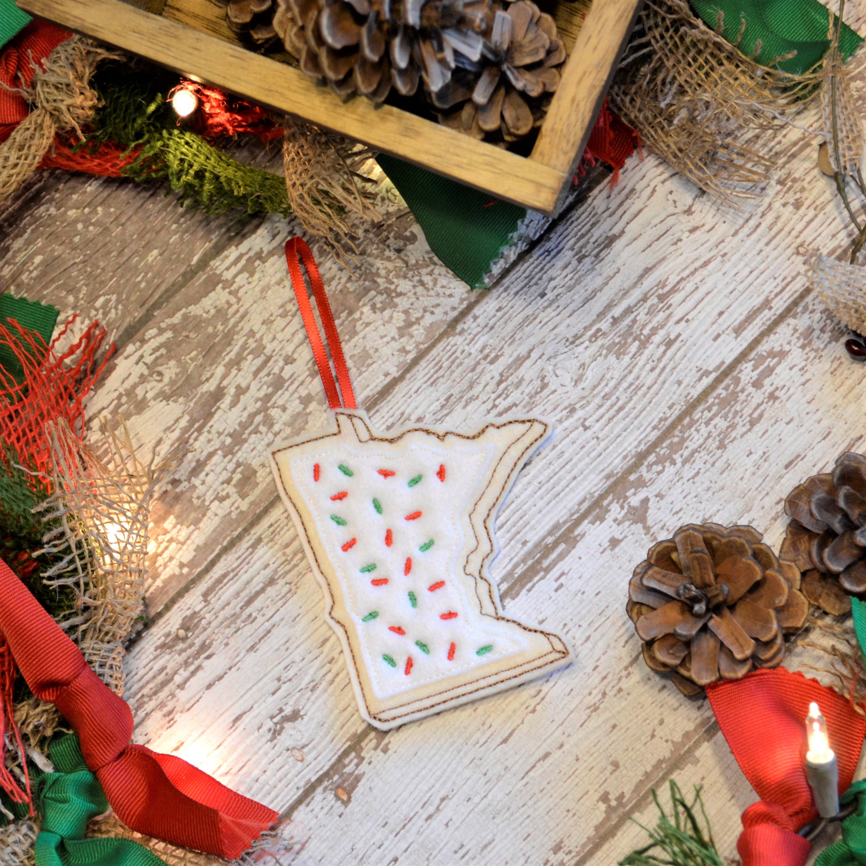 SewMuchMoreStore - Vente Objets de décoration - State Sugar Cookie Brodé Feutre Ornement - Vacances9