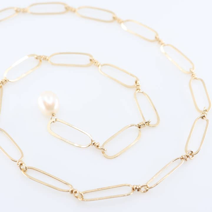 Collier à chaîne en forme de trombone forgé à la main pour la vente par J. Mills Studio