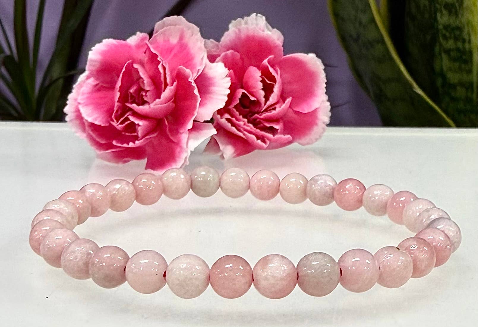 KayleeNYC – wholesale Pärlarmband – Naturlig rosa opal 6 mm 7,5” kristall stretch healing7