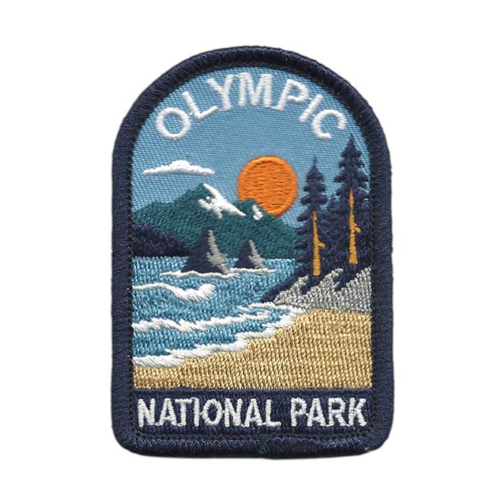 Toppa ricamata souvenir del Parco Nazionale Olimpico con bordo blu scuro - 10616 per la vendita all'ingrosso da parte di Happy Wood Products
