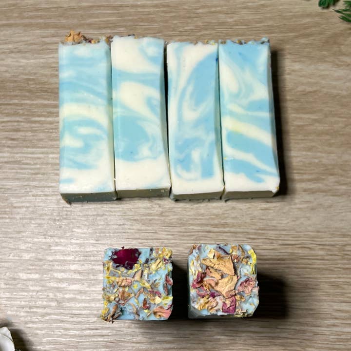 Flower Bomb Bonbonnieres x20 for wholesale by Wicks 'n Lotions